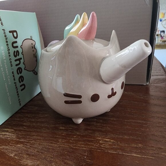 🔴SOLD🔴Pusheen Box Summer 2018 - Includes 7 out of 8 items BNWT, sealed, unopen - Picture 7 of 16